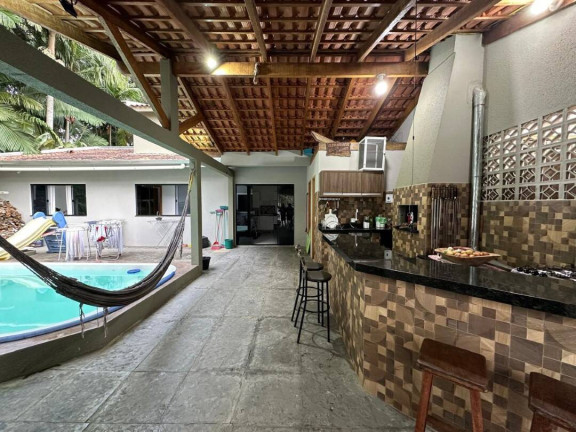 Imagem Casa com 5 Quartos à Venda, 160 m² em Pinheiros - Balneário Barra Do Sul Imagem Casa com 5 Quartos à Venda, 160 m² em Pinheiros - Balneário Barra Do Sul