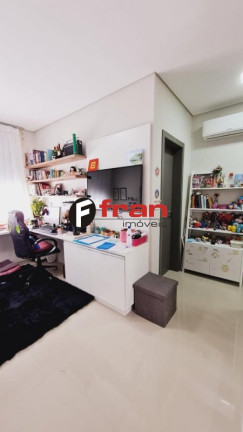 Imagem Casa com 3 Quartos à Venda, 280 m² em Córrego Grande - Florianópolis Imagem Casa com 3 Quartos à Venda, 280 m² em Córrego Grande - Florianópolis