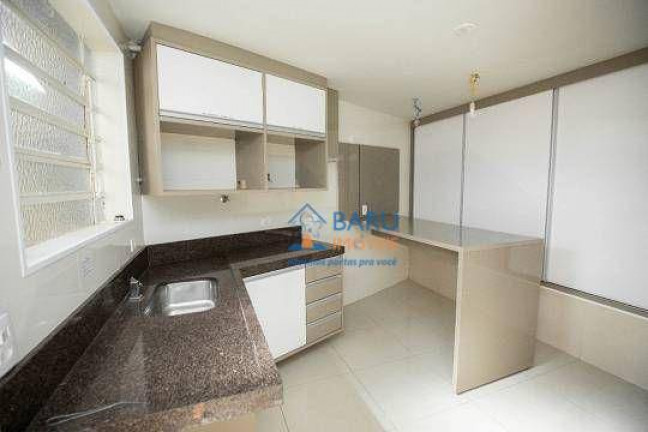 Imagem Sobrado com 11 Quartos à Venda, 412 m² em Lapa - São Paulo Imagem Sobrado com 11 Quartos à Venda, 412 m² em Lapa - São Paulo