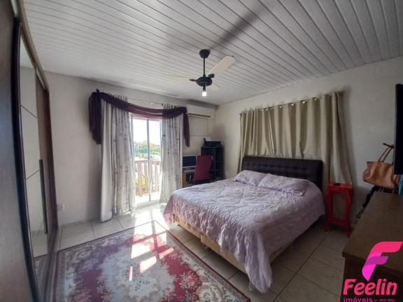 Imagem Casa com 3 Quartos à Venda, 166 m² em Campeche - Florianópolis Imagem Casa com 3 Quartos à Venda, 166 m² em Campeche - Florianópolis