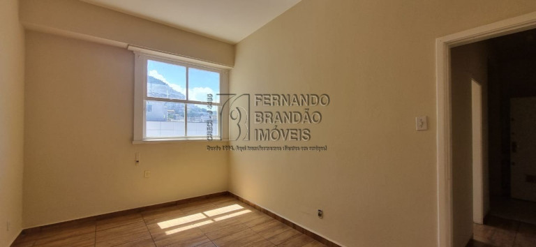 Imagem Imóvel com 1 Quarto à Venda, 37 m² em Catete - Rio De Janeiro Imagem Imóvel com 1 Quarto à Venda, 37 m² em Catete - Rio De Janeiro
