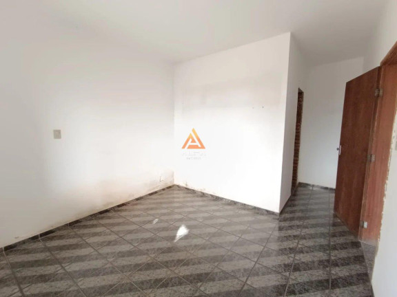 Imagem Casa com 3 Quartos à Venda, 385 m² Imagem Casa com 3 Quartos à Venda, 385 m²