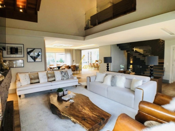 Imagem Casa de Condomínio com 5 Quartos à Venda, 567 m² em Aspen - Gramado