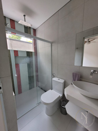 Imagem Casa com 3 Quartos à Venda, 460 m² em Arujá Country Club - Arujá Imagem Casa com 3 Quartos à Venda, 460 m² em Arujá Country Club - Arujá