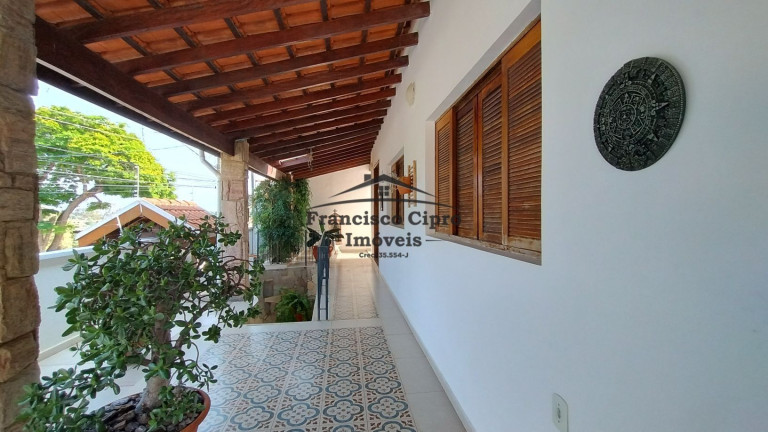 Imagem Casa com 4 Quartos à Venda, 550 m² em Belveder Clube Dos 500 - Guaratinguetá Imagem Casa com 4 Quartos à Venda, 550 m² em Belveder Clube Dos 500 - Guaratinguetá