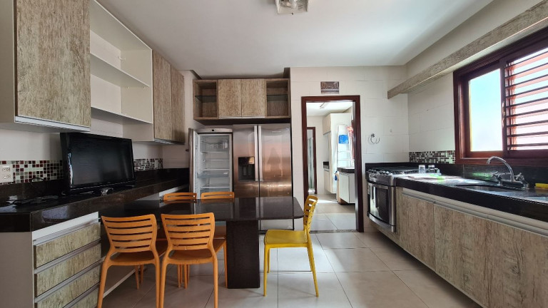 Imagem Imóvel com 4 Quartos para Alugar, 258 m² em Parque Do Jiqui - Parnamirim Imagem Imóvel com 4 Quartos para Alugar, 258 m² em Parque Do Jiqui - Parnamirim