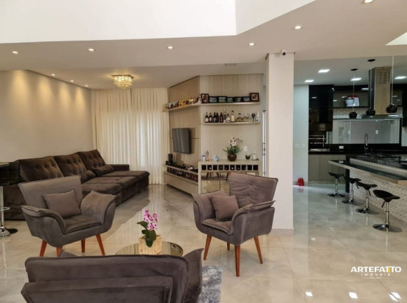 Imagem Sobrado com 3 Quartos à Venda, 205 m² Imagem Sobrado com 3 Quartos à Venda, 205 m²