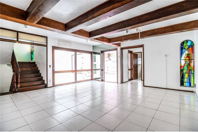 Imagem Casa com 6 Quartos à Venda,  em Passo Da Areia - Porto Alegre