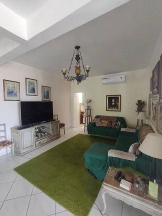 Imagem Casa com 4 Quartos à Venda, 329 m² em Vila Nova - Porto Alegre
