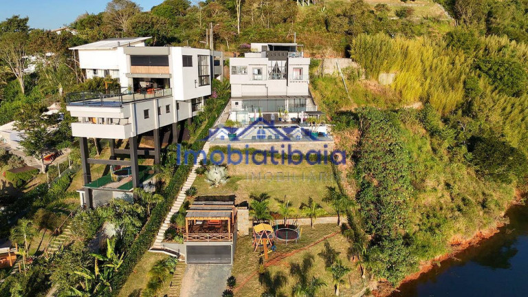 Imagem Casa de Condomínio com 4 Quartos à Venda, 1.050 m² em Centro - Igaratá