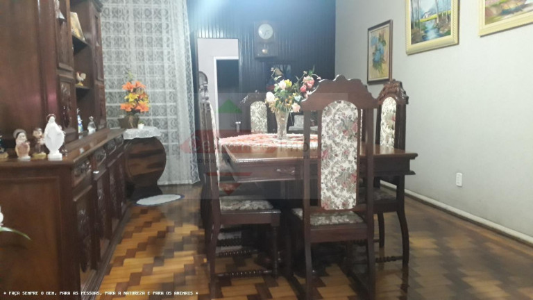 Imagem Casa com 4 Quartos à Venda, 319 m² em Jardim Eulalia - Taubaté Imagem Casa com 4 Quartos à Venda, 319 m² em Jardim Eulalia - Taubaté