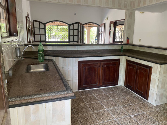 Imagem Casa com 5 Quartos à Venda, 330 m² em Outeiro - Araruama