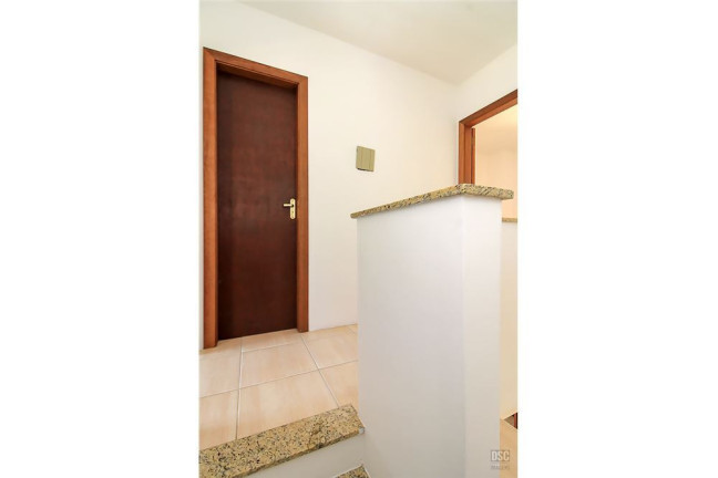 Imagem Casa com 2 Quartos à Venda, em Guarujá - Porto Alegre Imagem Casa com 2 Quartos à Venda, em Guarujá - Porto Alegre