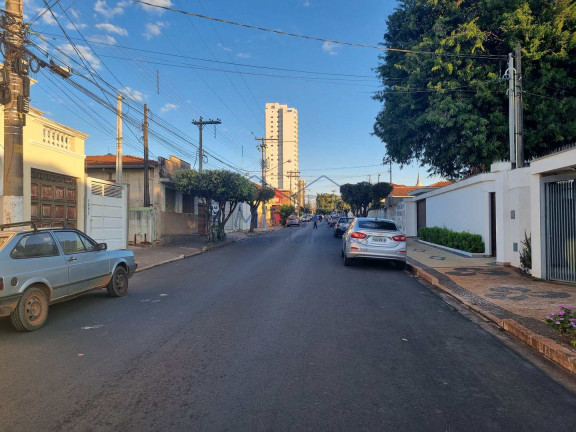Imagem Casa com 4 Quartos à Venda, 815 m² em Centro - Pirassununga Imagem Casa com 4 Quartos à Venda, 815 m² em Centro - Pirassununga