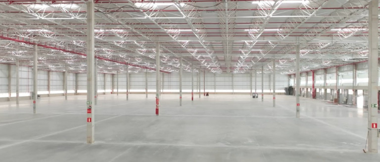 Imagem Imóvel para Alugar, 2.451 m² em Quinhaú - Embu Das Artes Imagem Imóvel para Alugar, 2.451 m² em Quinhaú - Embu Das Artes