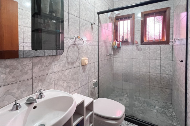 Imagem Casa com 3 Quartos à Venda, 211 m² em Niterói - Canoas Imagem Casa com 3 Quartos à Venda, 211 m² em Niterói - Canoas