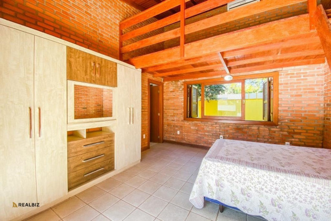 Imagem Casa com 6 Quartos à Venda, 432 m² em Fazenda Da Armação - Governador Celso Ramos Imagem Casa com 6 Quartos à Venda, 432 m² em Fazenda Da Armação - Governador Celso Ramos