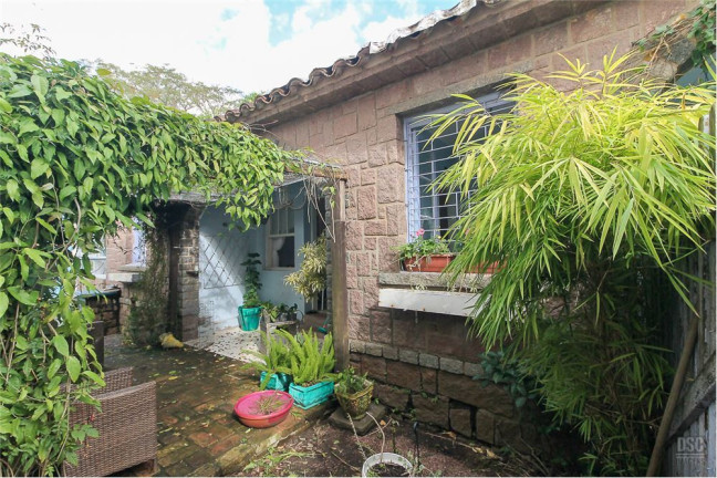 Imagem Casa com 2 Quartos à Venda, em Tristeza - Porto Alegre Imagem Casa com 2 Quartos à Venda, em Tristeza - Porto Alegre