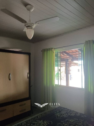 Imagem Casa com 3 Quartos à Venda, 60 m² em Centro - Penha
