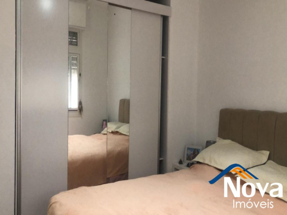 Imagem Imóvel com 3 Quartos à Venda, 145 m² em Centro Histórico - Porto Alegre Imagem Imóvel com 3 Quartos à Venda, 145 m² em Centro Histórico - Porto Alegre