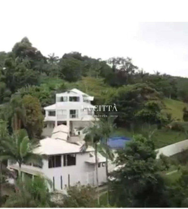 Imagem Casa com 4 Quartos à Venda ou Locação, 1.000 m² em Praia Das Taquaras - Balneário Camboriú Imagem Casa com 4 Quartos à Venda ou Locação, 1.000 m² em Praia Das Taquaras - Balneário Camboriú