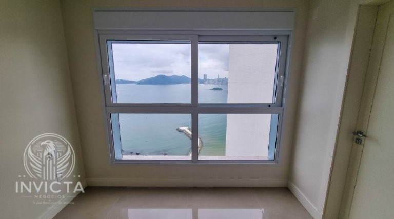 Imagem Apartamento com 4 Quartos à Venda, 161 m² em Pioneiros - Balneário Camboriú Imagem Apartamento com 4 Quartos à Venda, 161 m² em Pioneiros - Balneário Camboriú