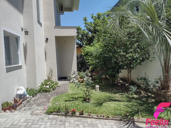 Imagem Casa com 3 Quartos à Venda, 200 m² em Campeche - Florianópolis Imagem Casa com 3 Quartos à Venda, 200 m² em Campeche - Florianópolis