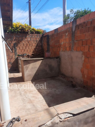 Imagem Casa com 2 Quartos à Venda, 200 m² em Conjunto Habitacional Maestro Júlio Ferrari - Lençóis Paulista Imagem Casa com 2 Quartos à Venda, 200 m² em Conjunto Habitacional Maestro Júlio Ferrari - Lençóis Paulista