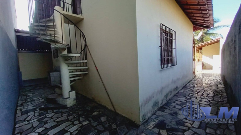 Imagem Casa com 3 Quartos à Venda, 280 m² em Meaípe - Guarapari