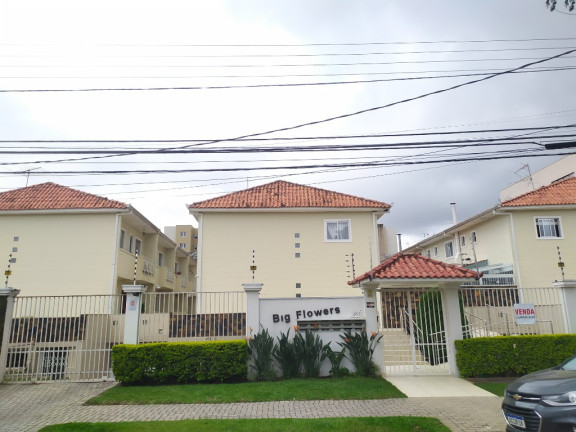 Imagem Imóvel com 3 Quartos à Venda, 134 m² em Capão Raso - Curitiba Imagem Imóvel com 3 Quartos à Venda, 134 m² em Capão Raso - Curitiba