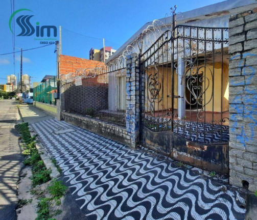 Casa à Venda, 330 m² em Fátima - Fortaleza
