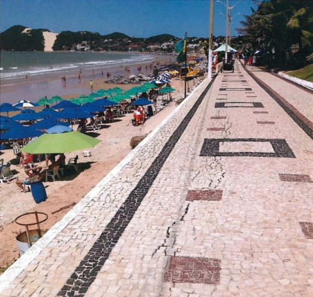 Casa com 4 Quartos à Venda, 320 m² em Ponta Negra - Natal