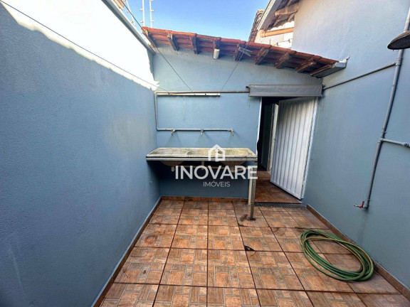 Imagem Casa com 3 Quartos à Venda, 200 m² em Jardim Das Palmeiras - Araporã