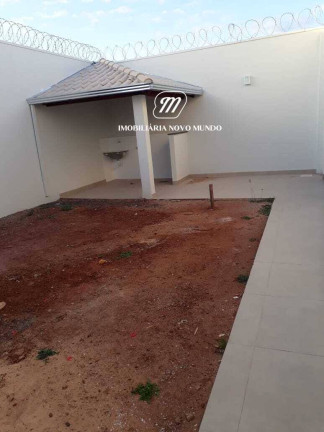 Imagem Casa com 3 Quartos à Venda, 250 m² em Santa Rosa - Uberlândia Imagem Casa com 3 Quartos à Venda, 250 m² em Santa Rosa - Uberlândia