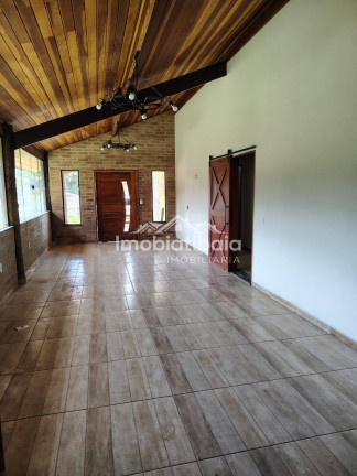 Imagem Chácara com 4 Quartos à Venda, 1.648 m² em Batatuba - Piracaia Imagem Chácara com 4 Quartos à Venda, 1.648 m² em Batatuba - Piracaia