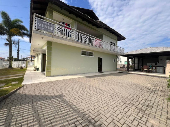 Imagem Casa com 3 Quartos à Venda, 380 m² em Centro - Balneário Barra Do Sul Imagem Casa com 3 Quartos à Venda, 380 m² em Centro - Balneário Barra Do Sul