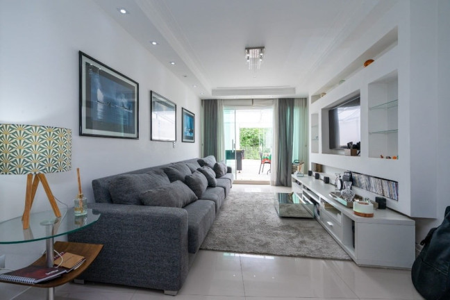 Casa com 3 Quartos à Venda, 130 m² em Vila Marari - São Paulo