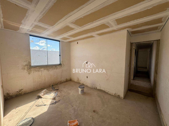 Imagem Casa com 3 Quartos à Venda, 100 m² em Guaruja Mansões - Betim Imagem Casa com 3 Quartos à Venda, 100 m² em Guaruja Mansões - Betim