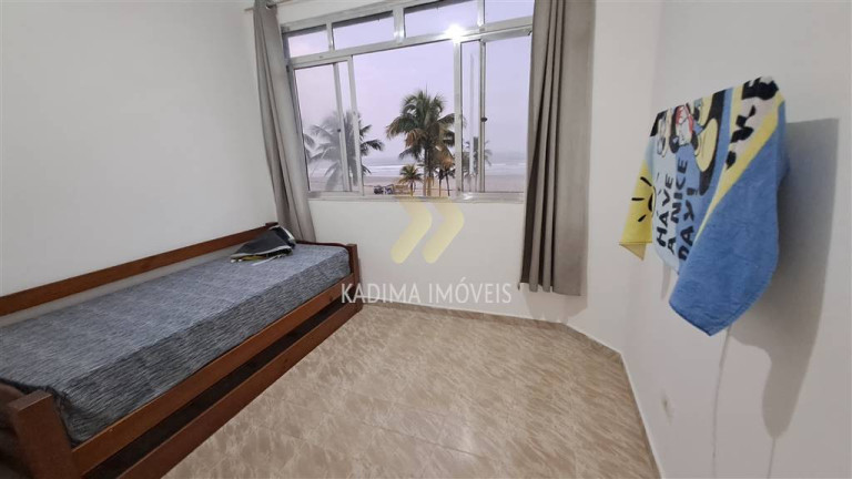 Imagem Kitnet à Venda, 33 m² em Vila Tupi - Praia Grande Imagem Kitnet à Venda, 33 m² em Vila Tupi - Praia Grande