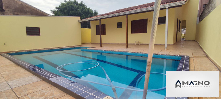 Casa com 3 Quartos à Venda, 131 m² em Coqueiral - Cascavel