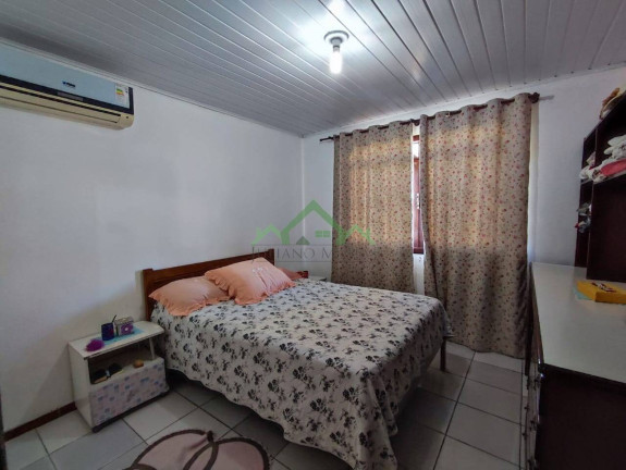 Imagem Casa com 4 Quartos à Venda, 300 m² em Centro - Balneário Barra Do Sul Imagem Casa com 4 Quartos à Venda, 300 m² em Centro - Balneário Barra Do Sul