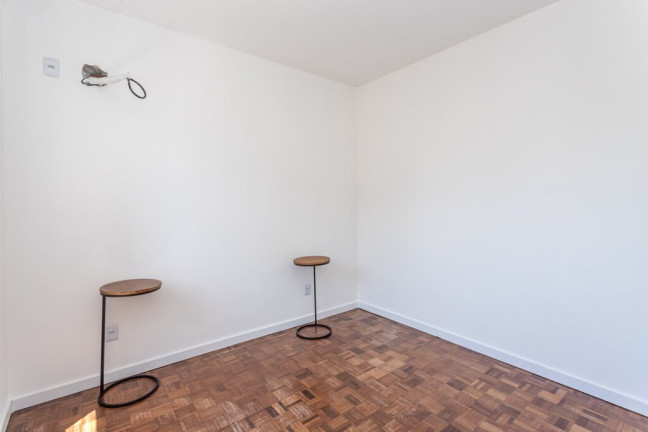 Imagem Imóvel com 1 Quarto à Venda, 40 m² em Petrópolis - Porto Alegre Imagem Imóvel com 1 Quarto à Venda, 40 m² em Petrópolis - Porto Alegre