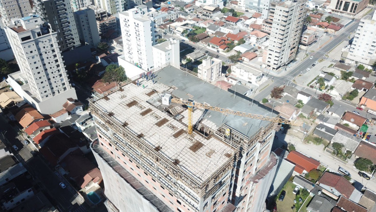 Imagem Apartamento com 1 Quarto à Venda, 66 m² em Meia Praia - Itapema