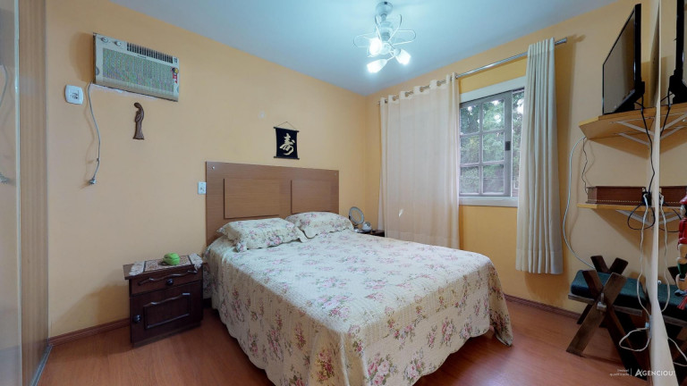 Imagem Sobrado com 3 Quartos à Venda, 221 m² em Tristeza - Porto Alegre Imagem Sobrado com 3 Quartos à Venda, 221 m² em Tristeza - Porto Alegre