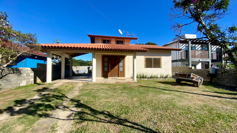 Imagem Casa com 3 Quartos à Venda, 140 m² em Areias De Macacu - Garopaba Imagem Casa com 3 Quartos à Venda, 140 m² em Areias De Macacu - Garopaba