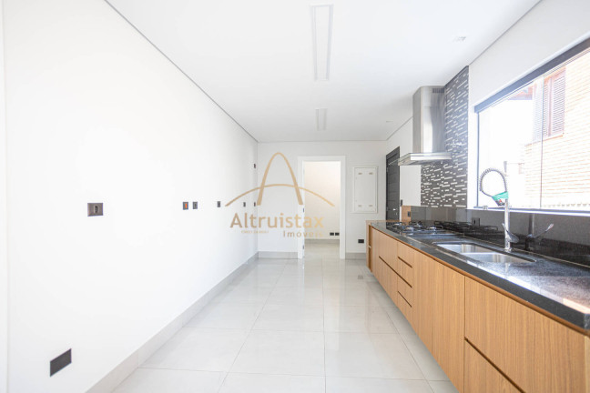 Imagem Casa com 5 Quartos à Venda, 354 m² em Alphaville - Santana De Parnaíba Imagem Casa com 5 Quartos à Venda, 354 m² em Alphaville - Santana De Parnaíba