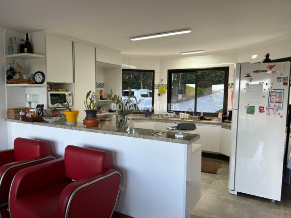 Imagem Casa com 4 Quartos à Venda, 197 m² em Região Do Alto Da Boa Vista - Campos Do Jordão Imagem Casa com 4 Quartos à Venda, 197 m² em Região Do Alto Da Boa Vista - Campos Do Jordão