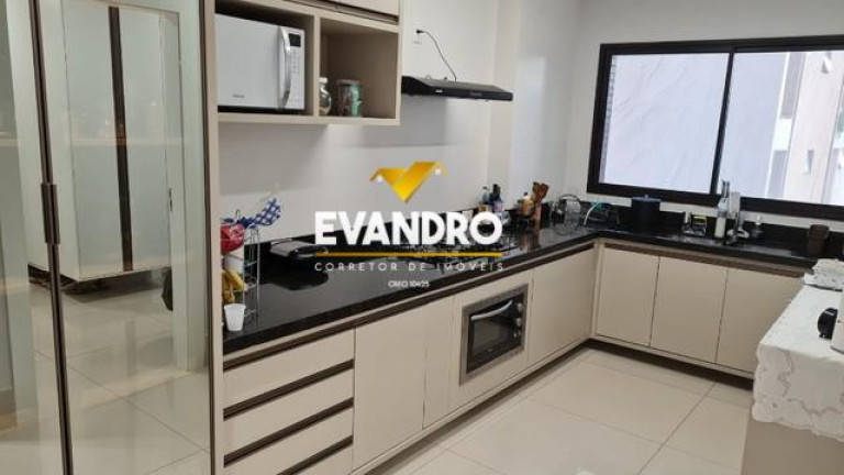 Imagem Apartamento com 4 Quartos à Venda, 247 m² em Duque De Caxias - Cuiabá Imagem Apartamento com 4 Quartos à Venda, 247 m² em Duque De Caxias - Cuiabá