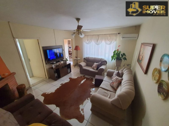 Imagem Casa com 4 Quartos à Venda, 340 m² em Três Vendas - Pelotas