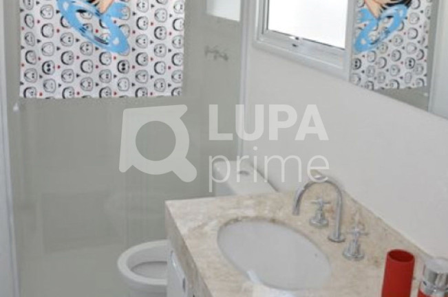 Imagem Casa com 3 Quartos à Venda, 170 m² em Vila Bertioga - São Paulo